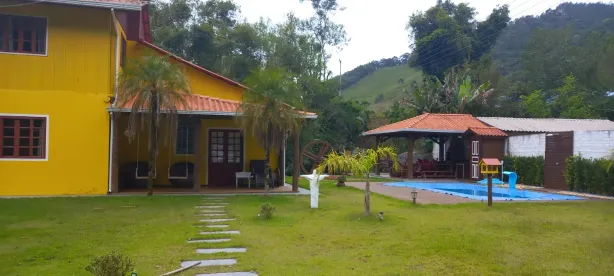 Fazenda/Sítio com 3 Quartos à venda, 150m² no , Águas Mornas