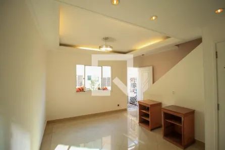 Casa com 3 Quartos à venda, 137m² no Vila Bertioga, São Paulo