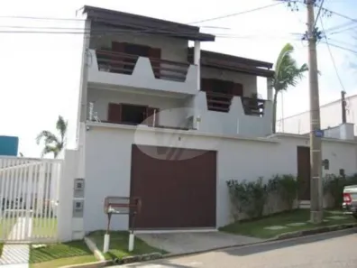 Sobrado com 3 Quartos à venda, 350m² no Vila Moletta, Valinhos