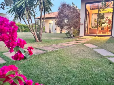 Casa de Condomínio com 4 Quartos à venda, 278m² no Residencial California, Santo Antônio de Goiás