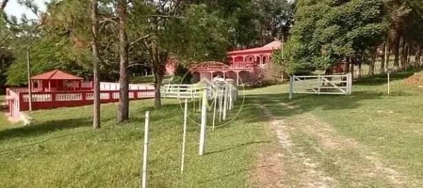 Fazenda/Sítio com 5 Quartos à venda, 10m² no Guareí Velho, Angatuba