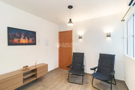 Apartamento com 2 Quartos para alugar, 45m² no Restinga, Porto Alegre