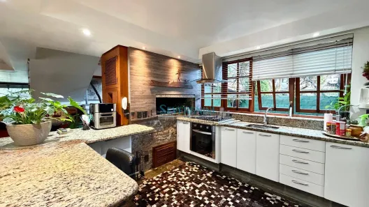 Casa com 3 Quartos à venda, 362m² no Vila Eunice Nova, Cachoeirinha