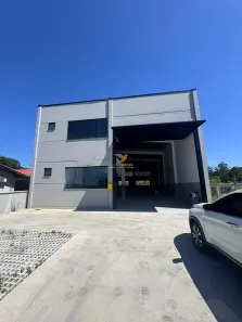 Galpão/Depósito/Armazém para alugar, 402m² no Potecas, São José
