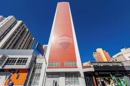 Apartamento com 2 Quartos para alugar, 58m² no Centro, Curitiba