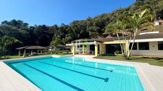 Casa de Condomínio com 4 Quartos à venda, 1300m² no Moinho, Campo Limpo Paulista
