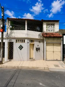 Casa com 3 Quartos à venda, 360m² no Santos Dumont, Aracaju