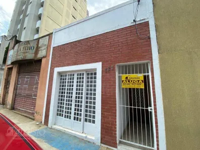 Casa com 4 Quartos para alugar, 80m² no Centro, Taubaté