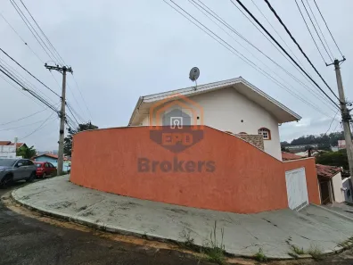 Casa com 3 Quartos para venda ou aluguel, 150m² no Cidade Nova, Jundiaí