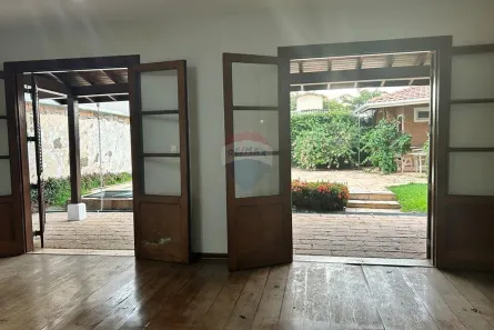 Casa com 3 Quartos para alugar, 417m² no Nova Campinas, Campinas