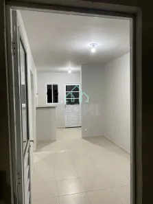 Casa com 2 Quartos para alugar, 44m² no Distrito Industrial do Una II, Taubaté
