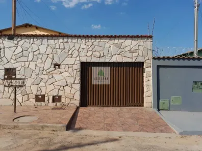 Casa com 3 Quartos para alugar, 100m² no Vila Mariana, Anápolis