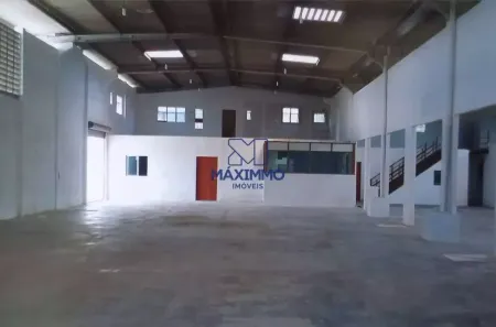 Galpão/Depósito/Armazém para alugar, 894m² no Candelária, Natal