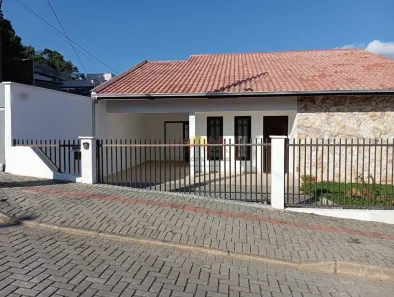 Casa com 3 Quartos à venda, 149m² no Boehmerwald, Joinville