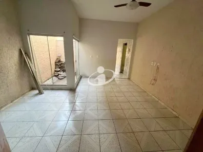 Casa com 3 Quartos para alugar, 150m² no Santa Rosa, Uberlândia