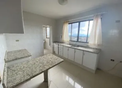 Apartamento com 3 Quartos à venda, 131m² no Centro, Arapongas