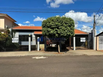 Sobrado com 5 Quartos para alugar, 480m² no Champagnat, Londrina
