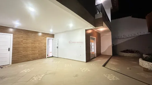 Casa com 4 Quartos à venda, 300m² no Novo Horizonte, Juiz de Fora