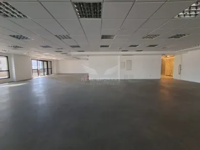 Sala Comercial para alugar, 339m² no Alphaville Industrial, Barueri