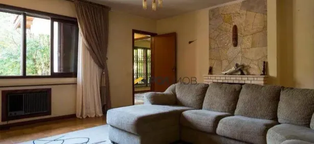Casa com 3 Quartos para alugar, 400m² no Jardim Isabel, Porto Alegre