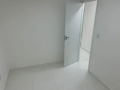 Apartamento com 2 Quartos para alugar, 45m² no Papagaio, Feira de Santana