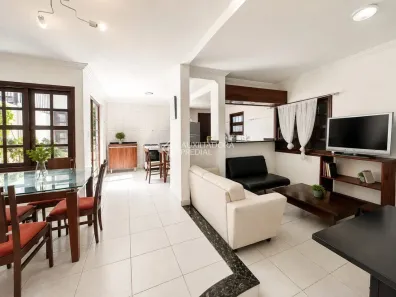 Casa com 3 Quartos à venda, 300m² no Capoeiras, Florianópolis