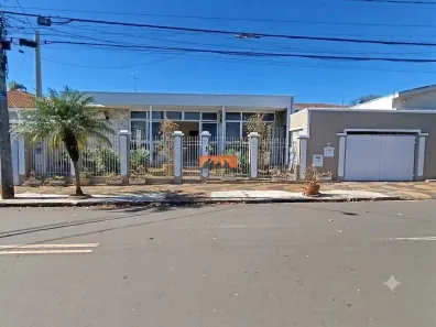 Imóvel Comercial com 3 Quartos para alugar, 262m² no Jardim Nossa Senhora Auxiliadora, Campinas