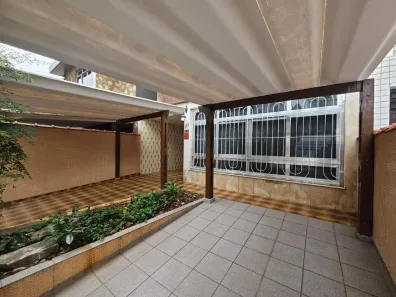 Casa com 5 Quartos para alugar, 219m² no Embaré, Santos