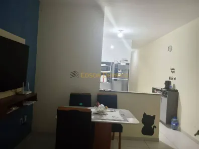 Casa com 2 Quartos para alugar, 70m² no Conjunto Habitacional Terra dos Ipês I (Sul), Pindamonhangaba