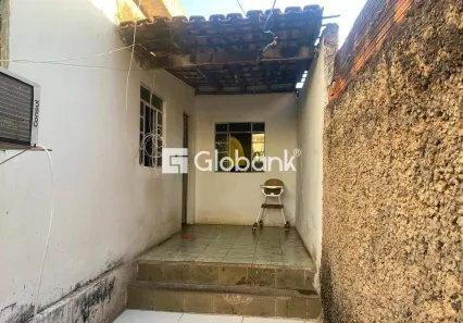 Casa com 3 Quartos à venda, 50m² no Dona Gregória, Montes Claros