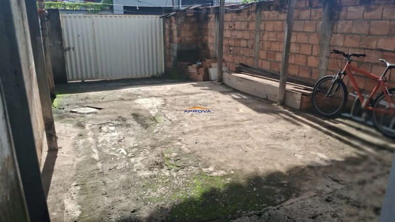 Casa com 3 quartos — Conjunto Celso Machado, Belo Horizonte