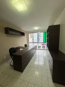 Sala Comercial à venda, 38m² no Centro, Criciúma