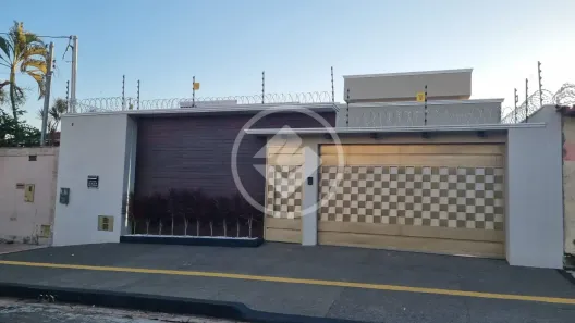 Casa com 3 Quartos à venda, 232m² no Parque Amazônia, Goiânia