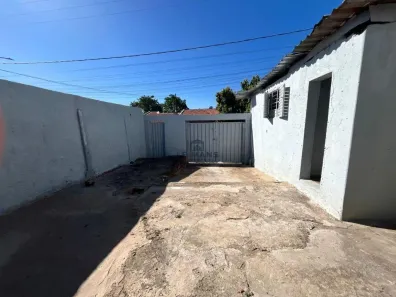 Casa com 3 Quartos para alugar, 50m² no Residencial Santo Antônio, Piracicaba