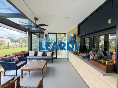 Casa de Condomínio com 3 Quartos à venda, 409m² no Tamboré, Barueri
