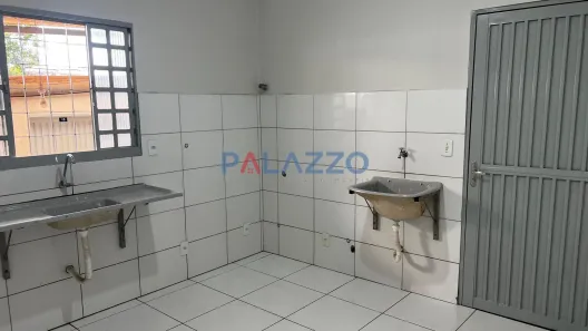Casa com 2 Quartos para alugar, 80m² no Taguatinga Norte, Brasília
