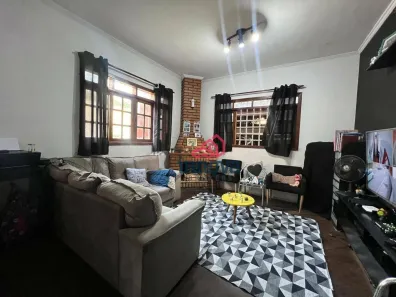 Sobrado com 4 Quartos à venda, 230m² no Vila Augusta, Guarulhos