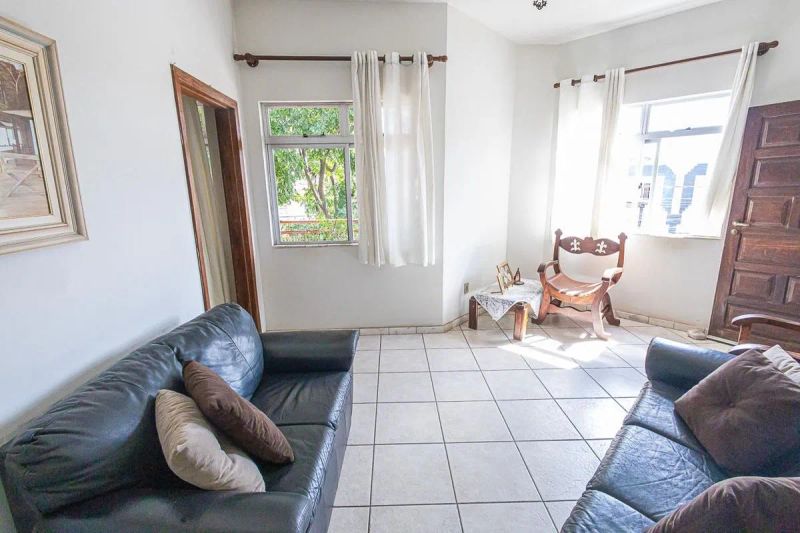 Casa com 4 quartos — Dona Clara, Belo Horizonte