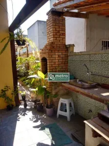 Casa com 2 Quartos à venda, 54m² no Extensão do Bosque, Rio das Ostras