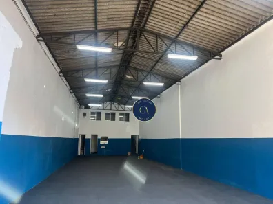 Galpão/Depósito/Armazém para alugar, 300m² no Vila Anastácio, São Paulo