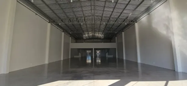 Galpão/Depósito/Armazém para alugar, 700m² no Vila Ipiranga, Londrina