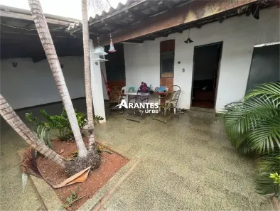 Casa com 2 Quartos à venda, 117m² no Segismundo Pereira, Uberlândia