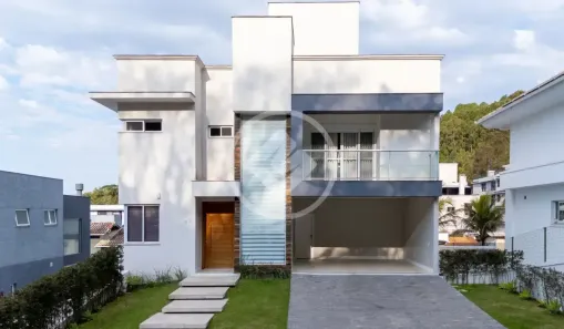 Casa de Condomínio com 3 Quartos à venda, 330m² no Jurerê, Florianópolis