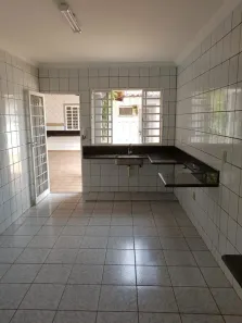 Casa com 2 Quartos à venda, 230m² no Custódio Pereira, Uberlândia