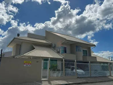 Casa com 3 Quartos para alugar, 135m² no Pagani, Palhoça