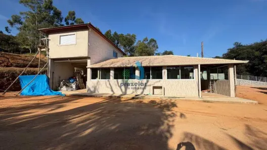 Fazenda/Sítio com 3 Quartos à venda, 1384m² no Dona Catarina, Mairinque