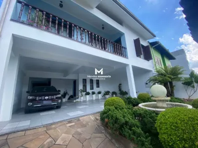 Casa com 3 Quartos à venda, 374m² no São Leopoldo, Caxias do Sul