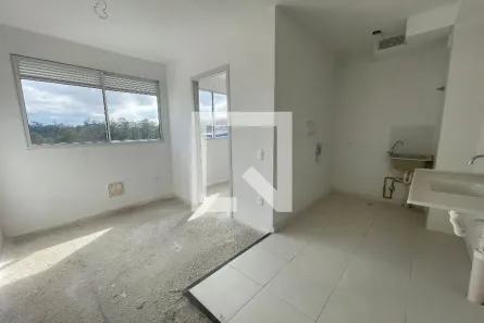 Apartamento com 2 Quartos à venda, 31m² no Jardim Gilda Maria, São Paulo
