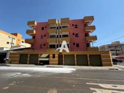 Apartamento com 3 Quartos para alugar, 90m² no Santa Mônica, Uberlândia