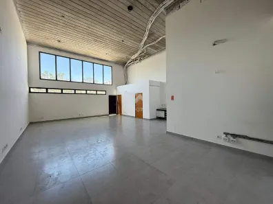 Sala Comercial para alugar, 136m² no Chácaras Alpina, Valinhos
